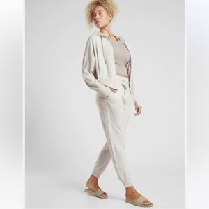 Athleta Balance Joggers In Size Medium